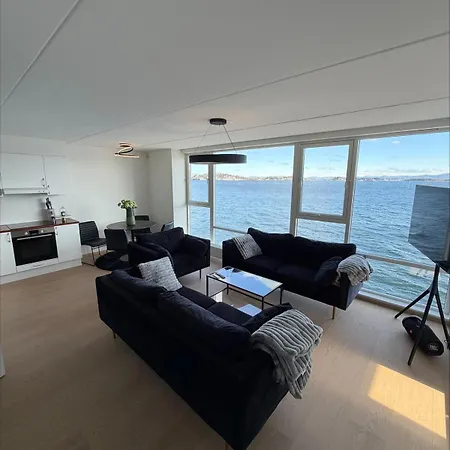 Apartment Sea View Close To Center, 2br *